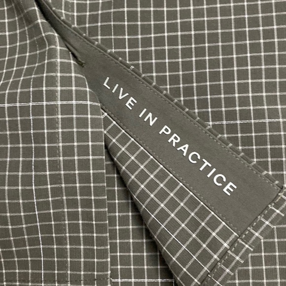 Lululemon Men’s Street Lite Dress Shirt - Picture 4 of 5